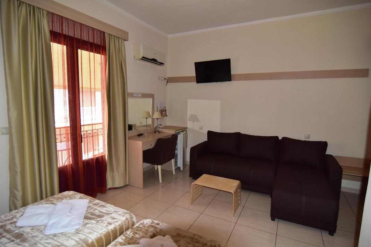 Iridanos Hotel Антикира Екстериор снимка