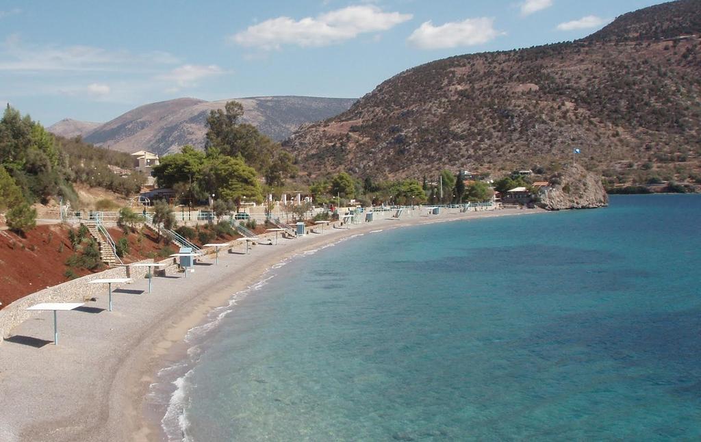 Iridanos Hotel Антикира Екстериор снимка