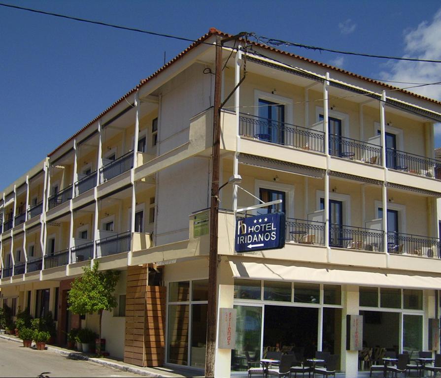 Iridanos Hotel Антикира Екстериор снимка