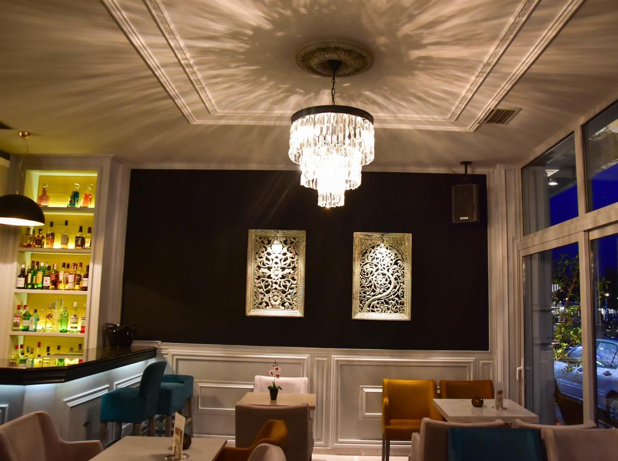 Iridanos Hotel Антикира Екстериор снимка