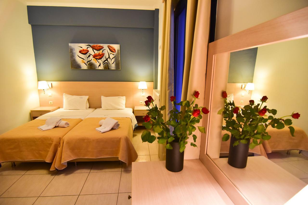 Iridanos Hotel Антикира Екстериор снимка