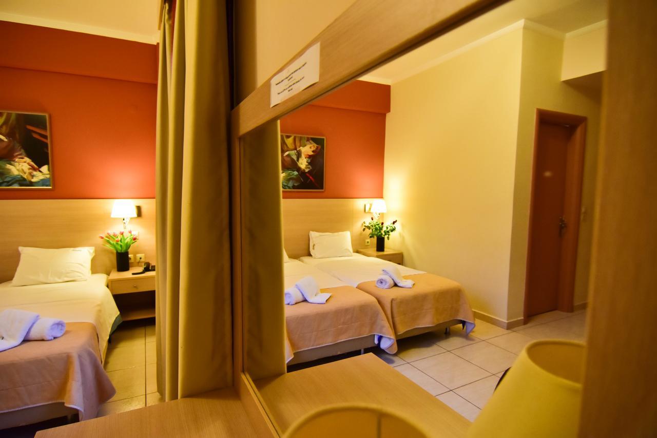 Iridanos Hotel Антикира Екстериор снимка